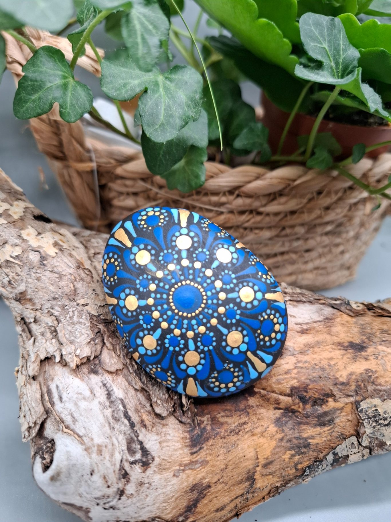 Dot-Painting Mandala Steinkunst