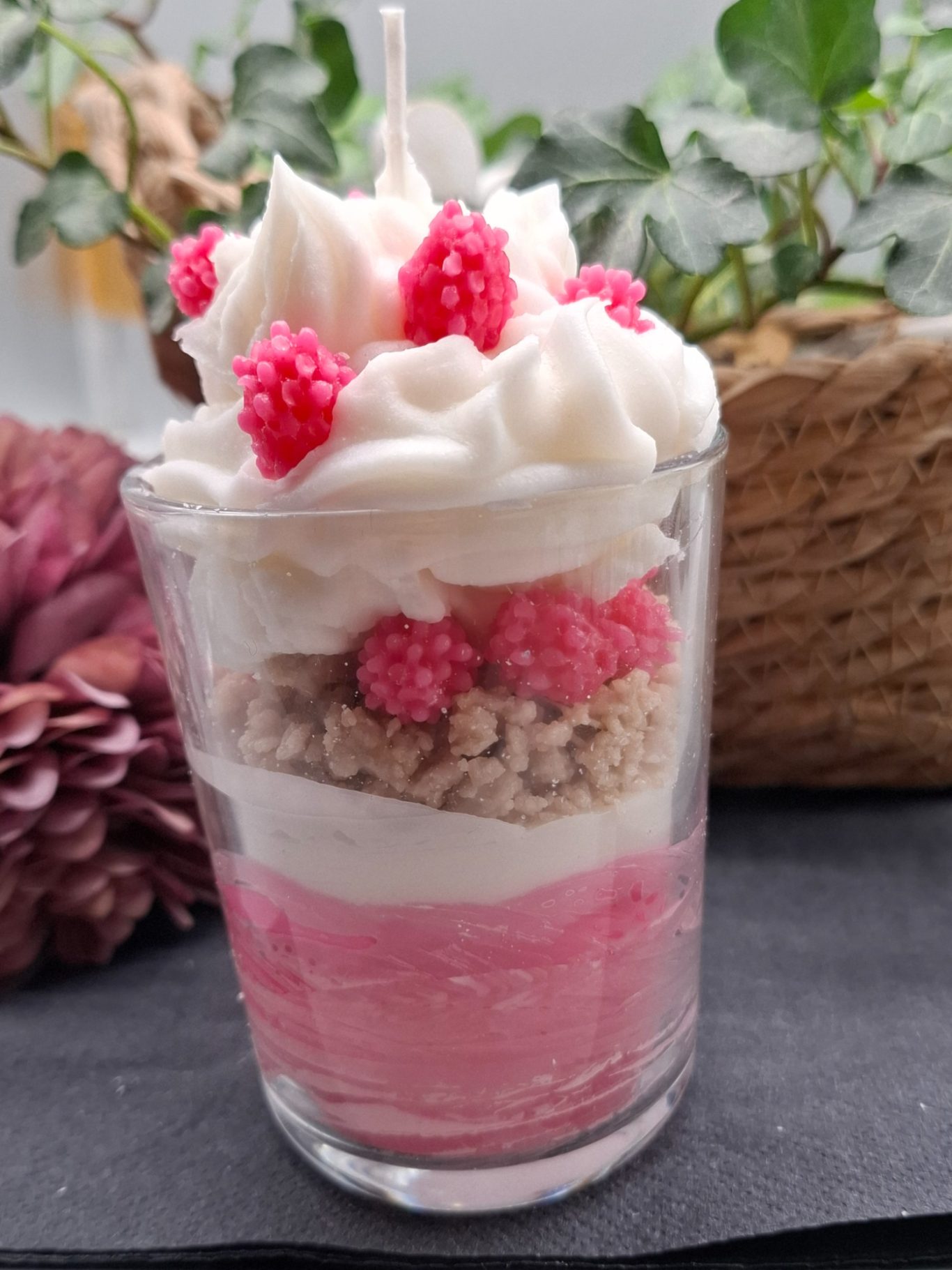 Dessertkerze Himbeerbecher Kerzendeko
